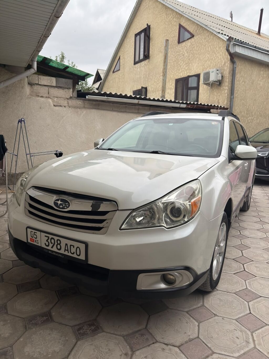 Subaru Outback: 2011 г., 2.5 л, Автомат, Бензин, Универсал — фото 2