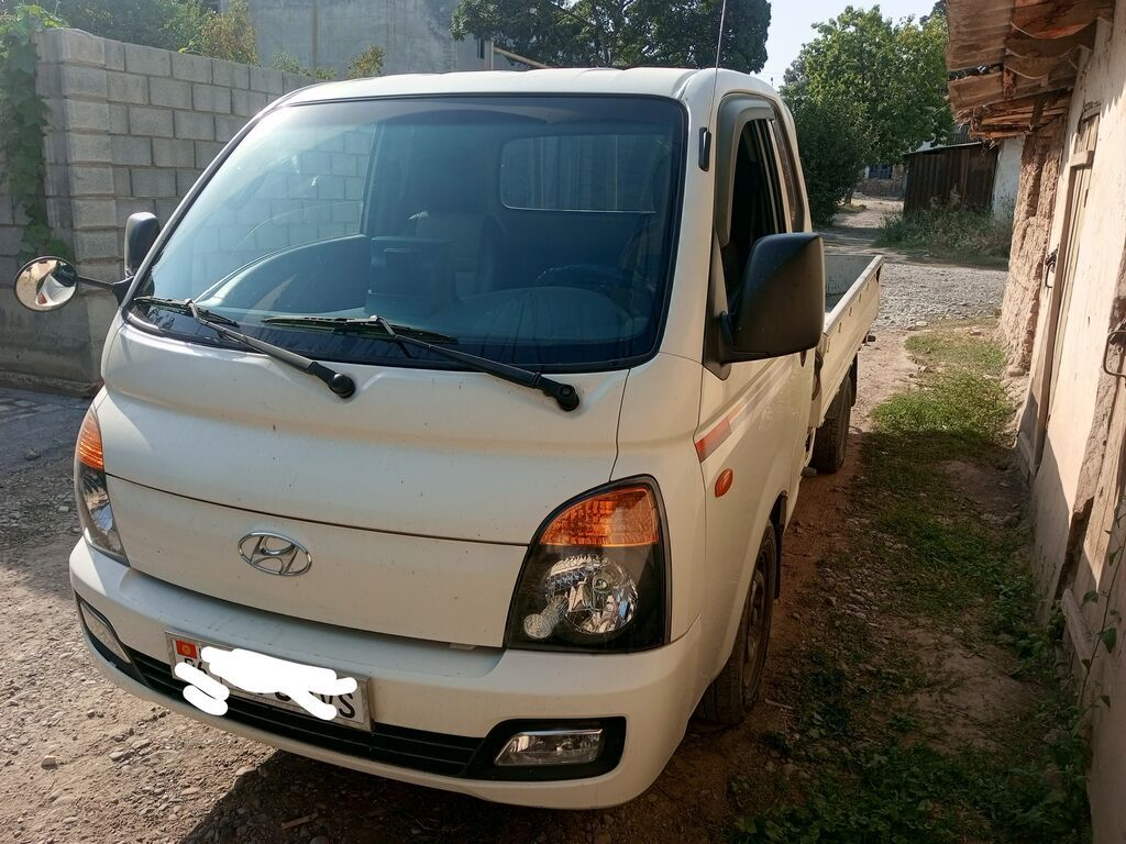 Hyundai Porter: 2019 г., 2.5 л, Автомат, Дизель, Фургон: фото 2
