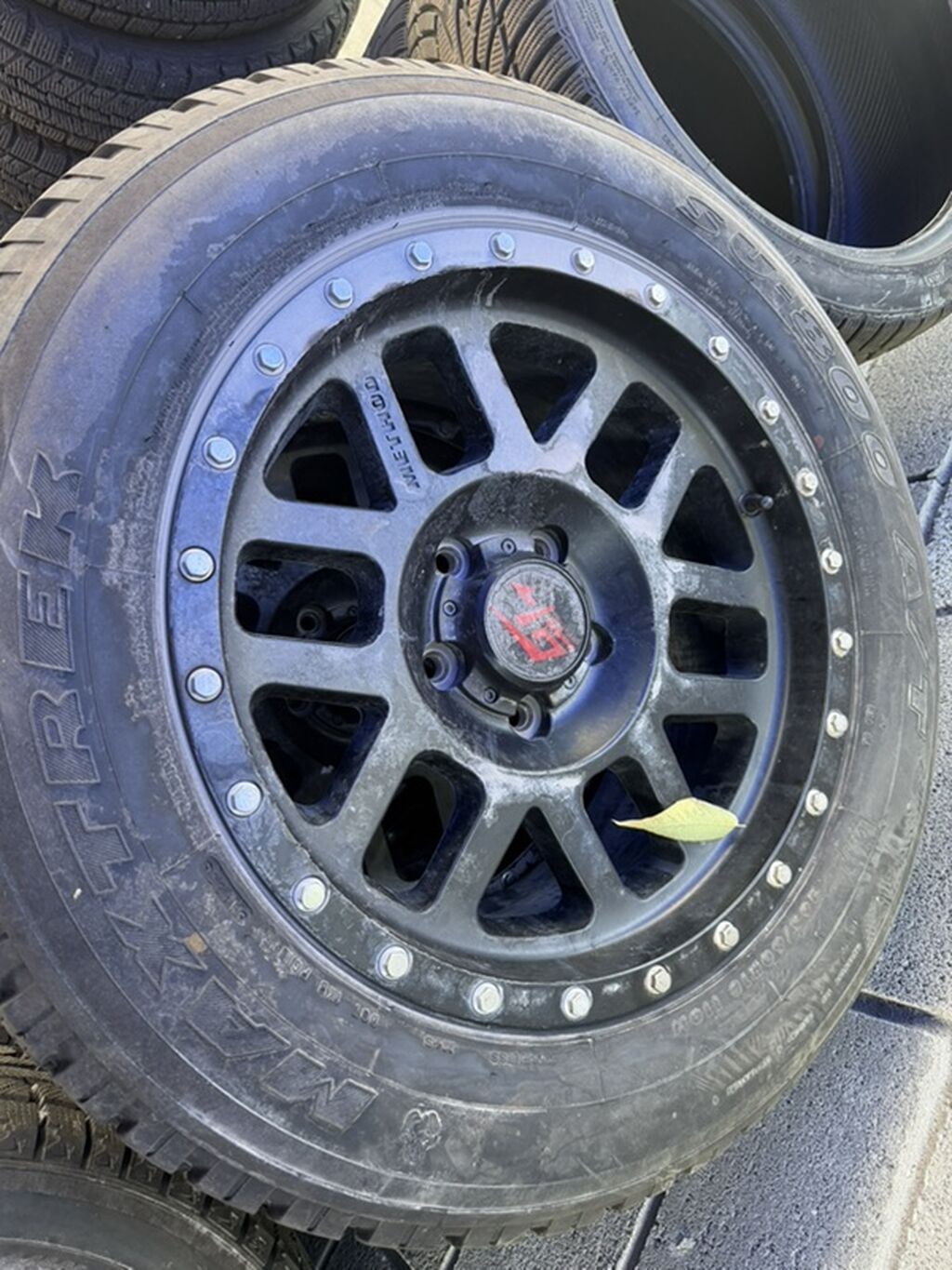 Комплект колес для внедорожника: 4 шины Maxxis Bravo A/T на литых: фото 2