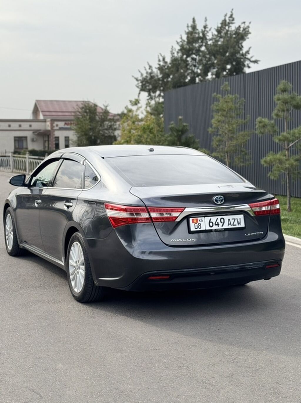 Toyota Avalon: 2015 г., 2.5 л, Автомат, Гибрид, Седан: фото 4