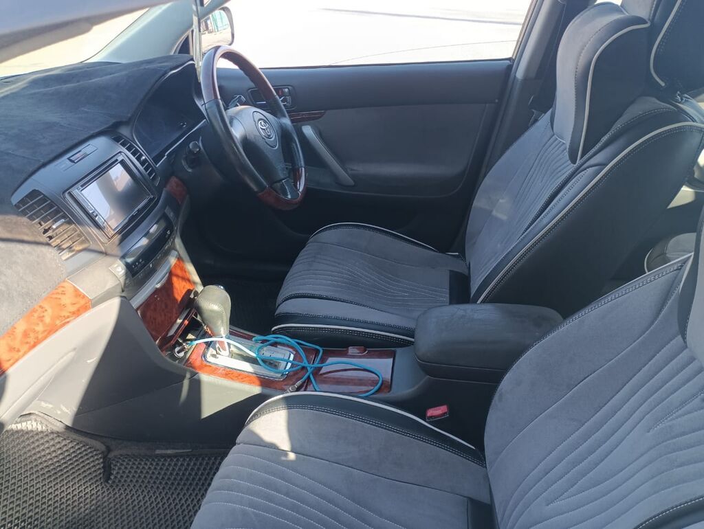 Toyota Allion: 2004 г., Автомат, Седан: фото 4