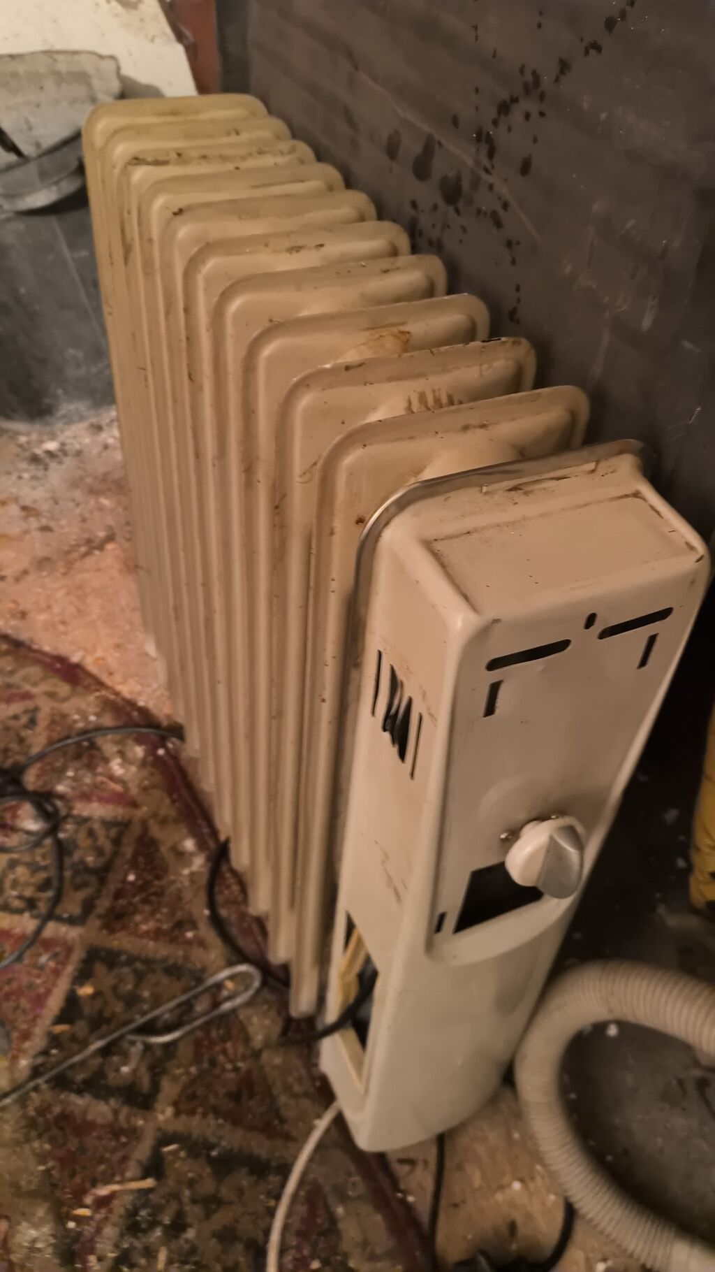 Масленый обогреватель буу масло эсть работает: 1200 KGS Масляные ...