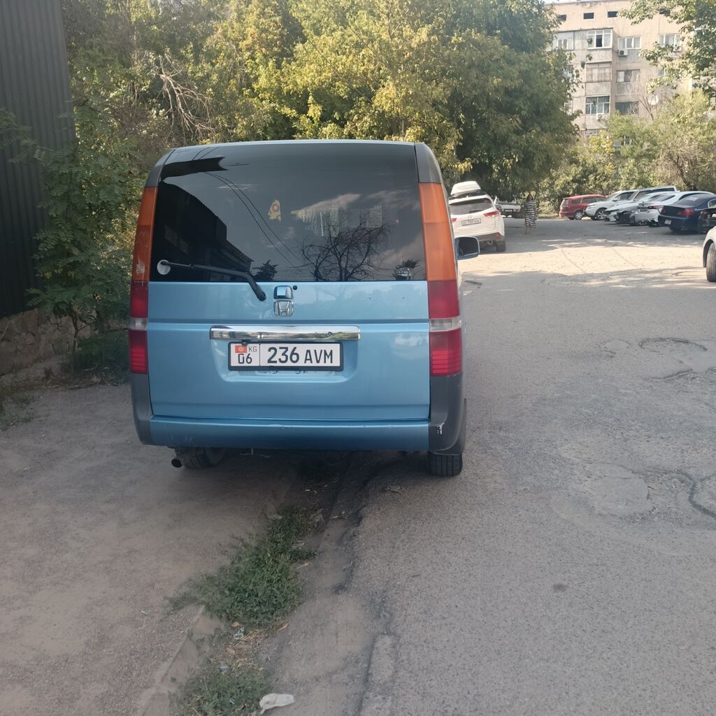 Honda Mobilio: 2002 г., 2 л, Автомат, Бензин, Минивэн: фото 3