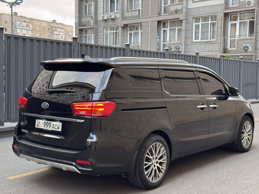 Kia Carnival: 2018 г., 2.2 л, Автомат, Дизель, Минивэн: фото 3