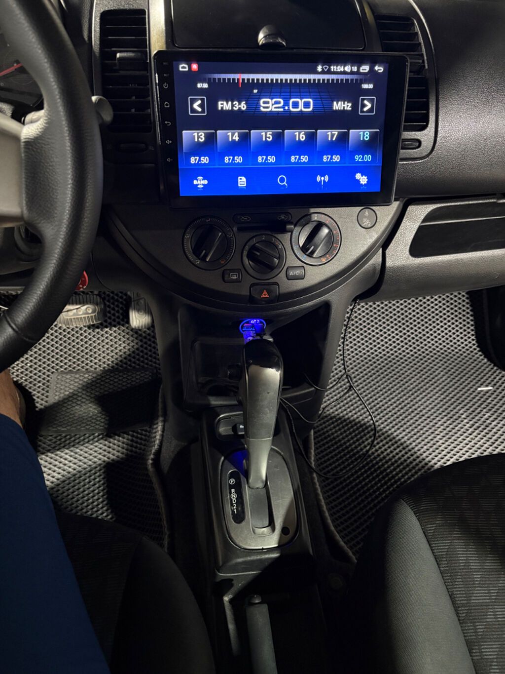 Nissan Note: 2006 г., 1.6 л, Автомат, Бензин, Хэтчбэк: фото 5