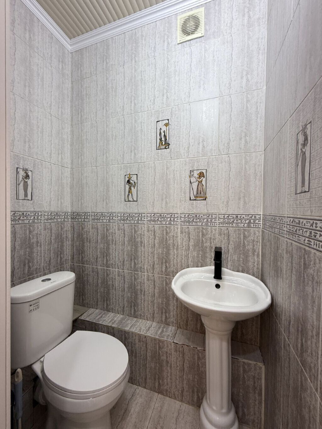 2 комнаты, 56 м², 12 мкр Элитка, 9 этаж, Свежий ремонт: фото 3