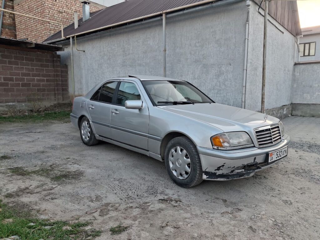 Mercedes-Benz C-Class: 1995 г., 1.8 л, Механика, Бензин, Седан: фото 2