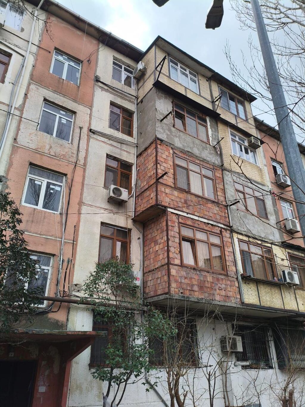 Bakı, 6-cı mikrorayon, 3 otaqlı, Köhnə tikili, m. Nəsimi, 60 kv. m