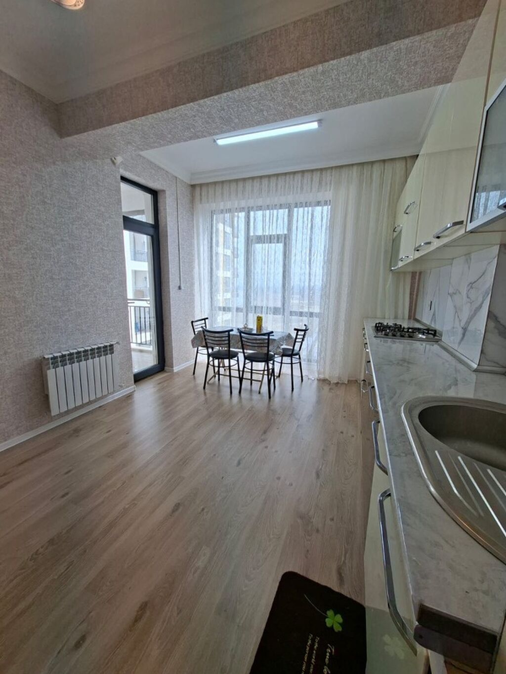 🏡 ƏMLAK MƏLUMATLARI 📍 Ünvan: Sumqayıt Bulvarı, Bəyaz MTK Yaşayış