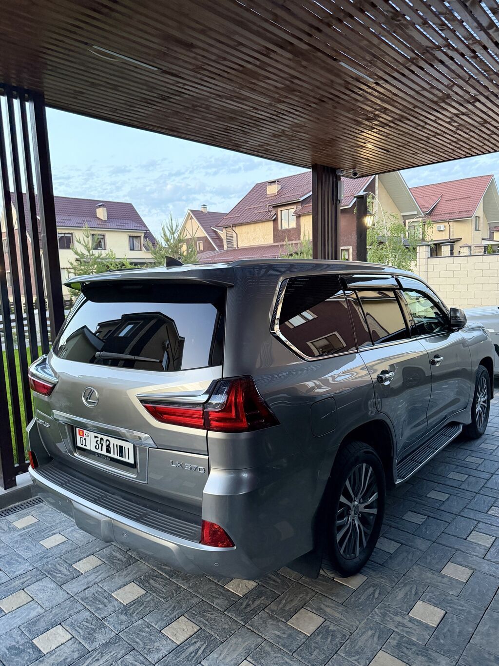 Lexus LX: 2018 г., 5.7 л, Автомат, Бензин, Внедорожник: фото 7