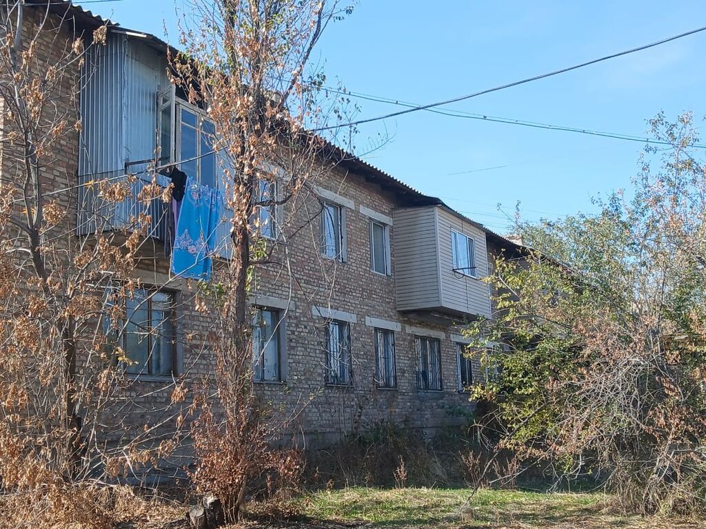 2 комнаты, 38 м², Индивидуалка, 2 этаж, Старый ремонт: фото 2