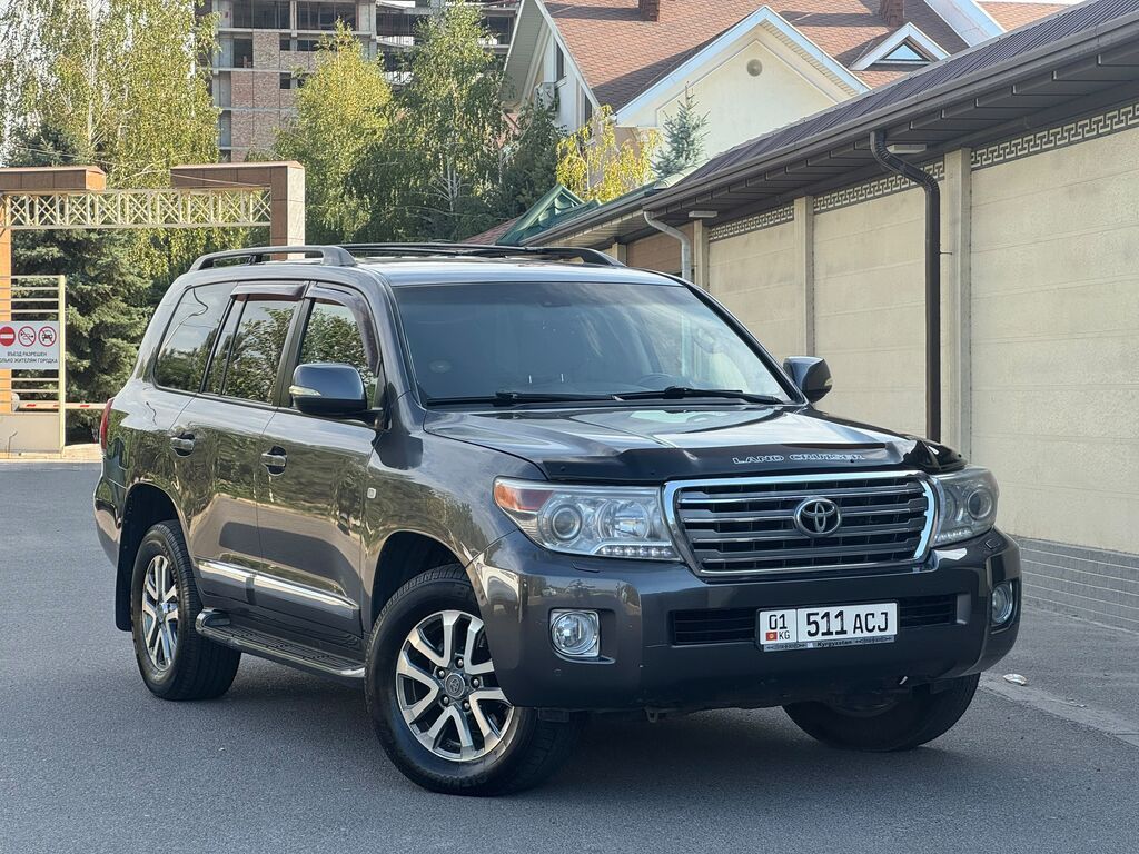 Toyota Land Cruiser: 2010 г., 4.7 л, Автомат, Газ, Внедорожник: фото 2