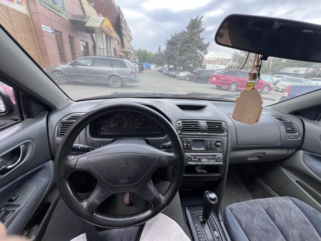 Mitsubishi Galant: 1999 г., 2 л, Автомат, Бензин, Седан: фото 4