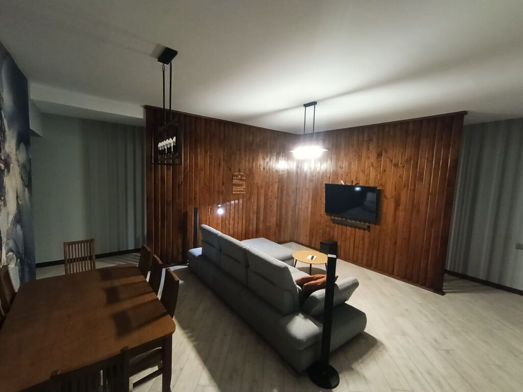 5 otaqlı, 326 kv. m, Kredit var, Yeni təmirli