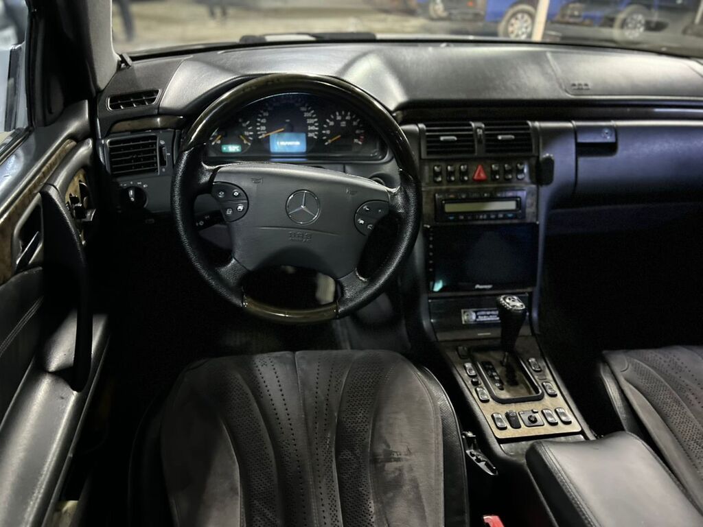 Mercedes-Benz E-Class: 1997 г., 3.2 л, Автомат, Бензин, Седан: фото 8