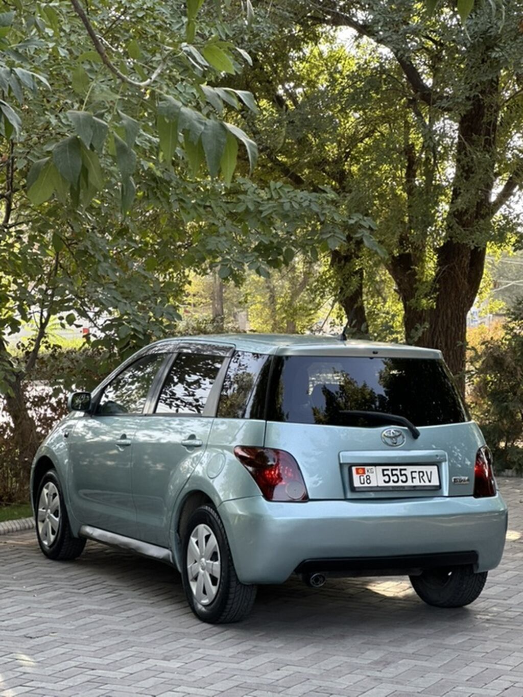 Toyota Ist: 2003 г., 1.5 л, Автомат, Бензин, Хэтчбэк: фото 2