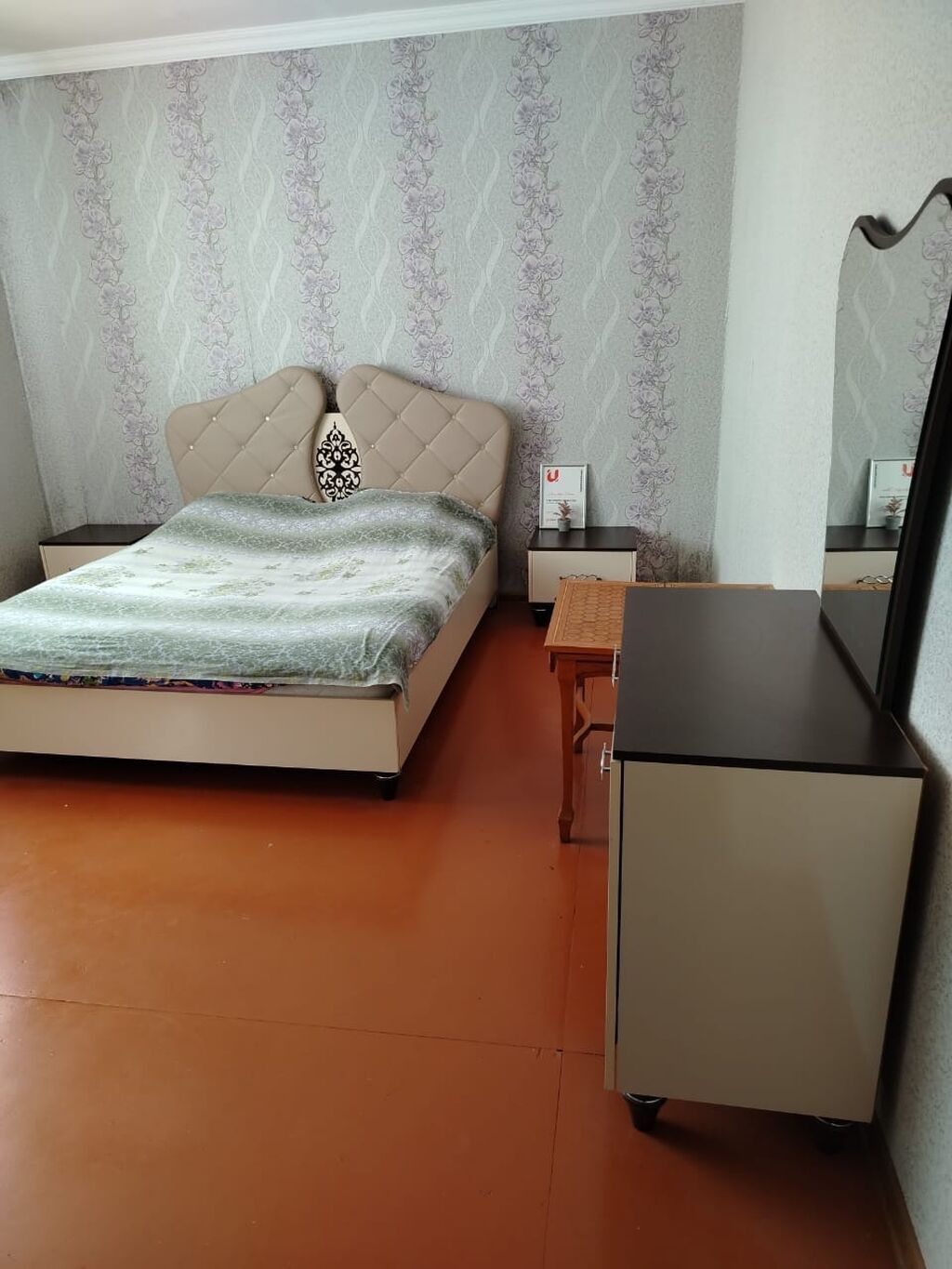 Bağ evi/sahə ilə birlikdə ev - 1 mərtəbəli həyət evi, geniş eyvanlı -