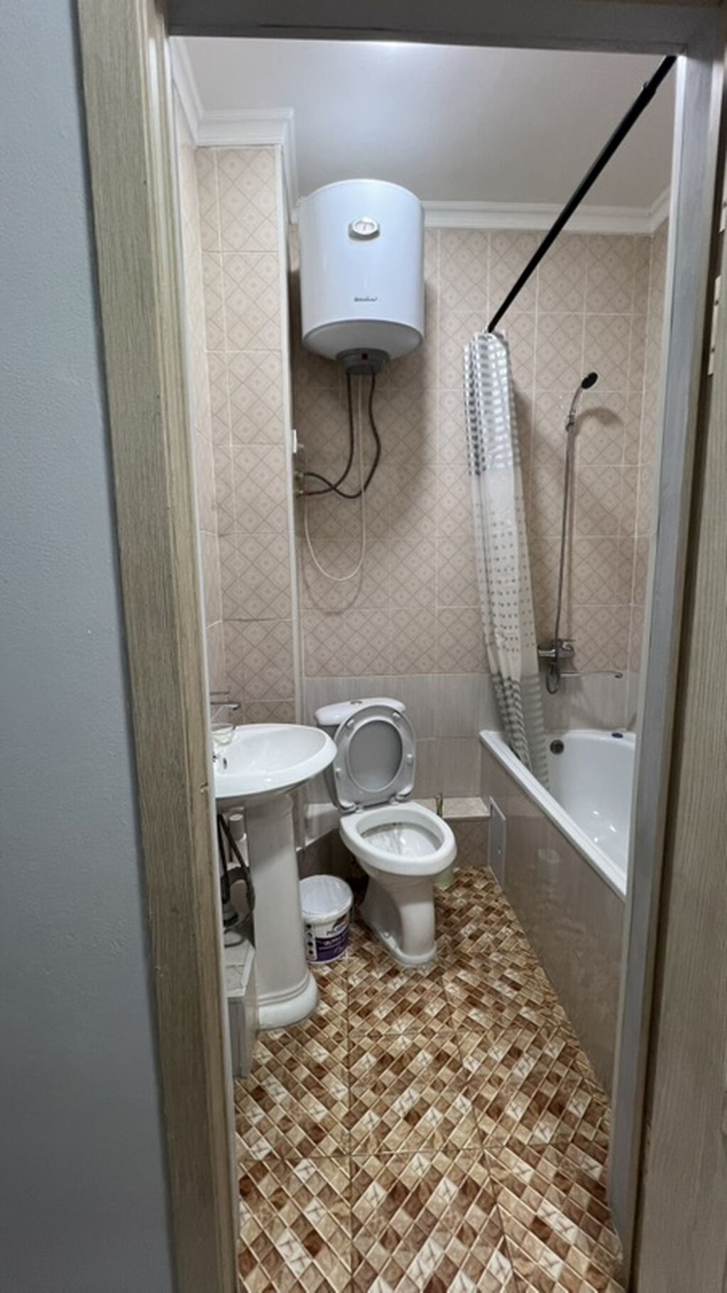 Студия с кухонной зоной - Планировка: вытянутая комната с выходом в: фото 6
