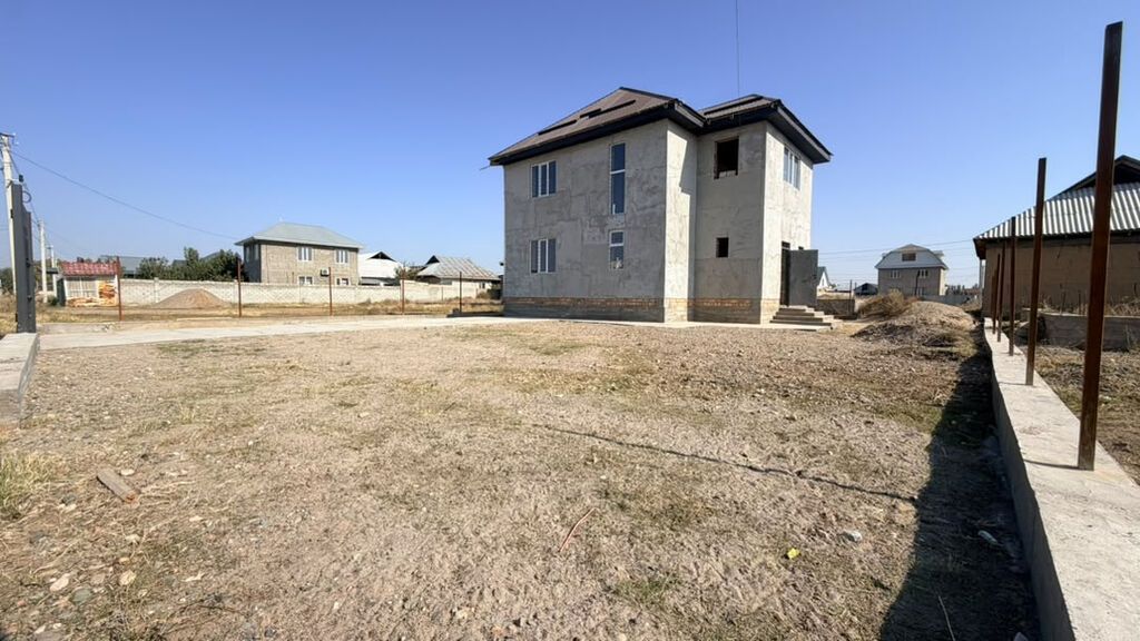 5 комнат, 200 м², 4 соток, Бишкек, Собственник: фото 2
