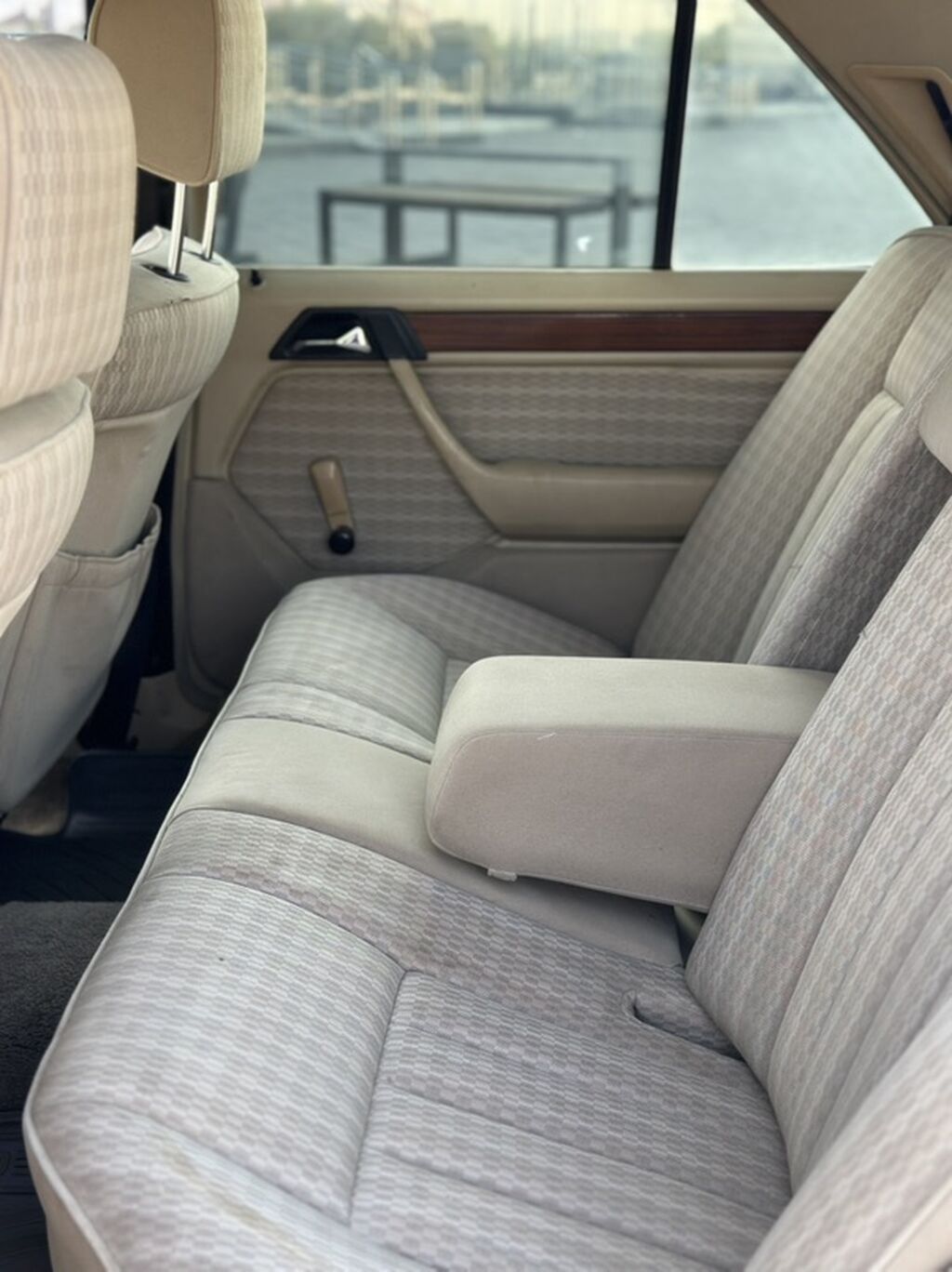 Mercedes-Benz E-Class: 1992 г., 2.2 л, Автомат, Бензин, Седан: фото 8