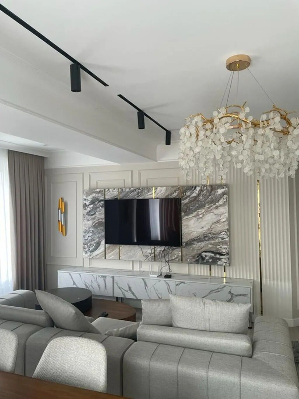 3 комнаты, 85 м², Филармония Элитка, 10 этаж, Дизайнерский ремонт: фото 1