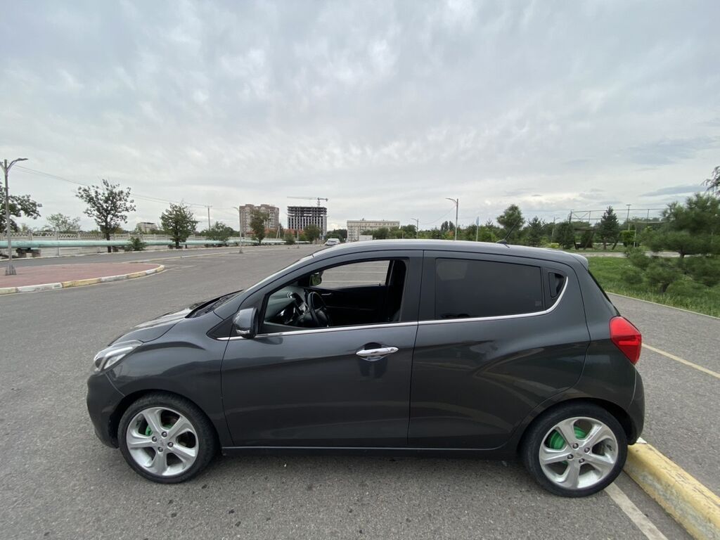 Chevrolet Spark 2017, автомат, бензин: фото 3