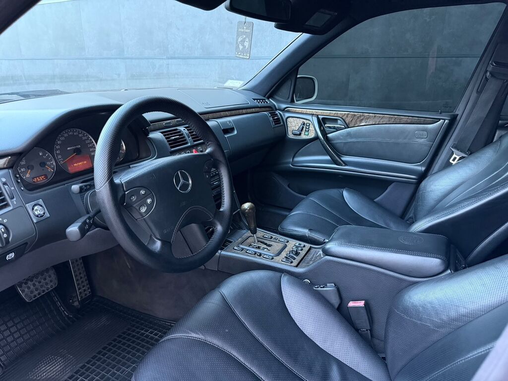 Mercedes-Benz E-класс AMG: 2001 г., 5.4 л, Автомат, Бензин, Седан: фото 7