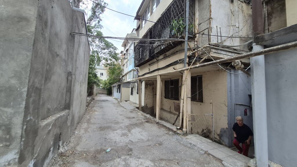 Bakı, Yasamal, 3 otaqlı, Köhnə tikili, m. Elmlər Akademiyası, 65 kv. m