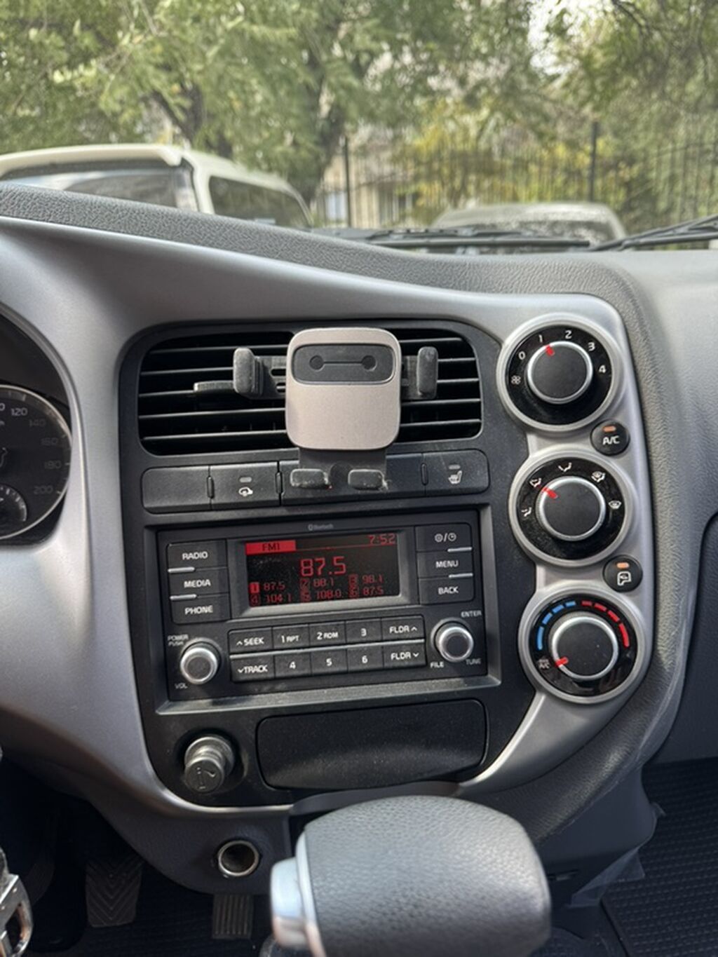 Kia Bongo III (K2500/K2700) * Кабина — 2 места * Дизель, автомат КПП: фото 2