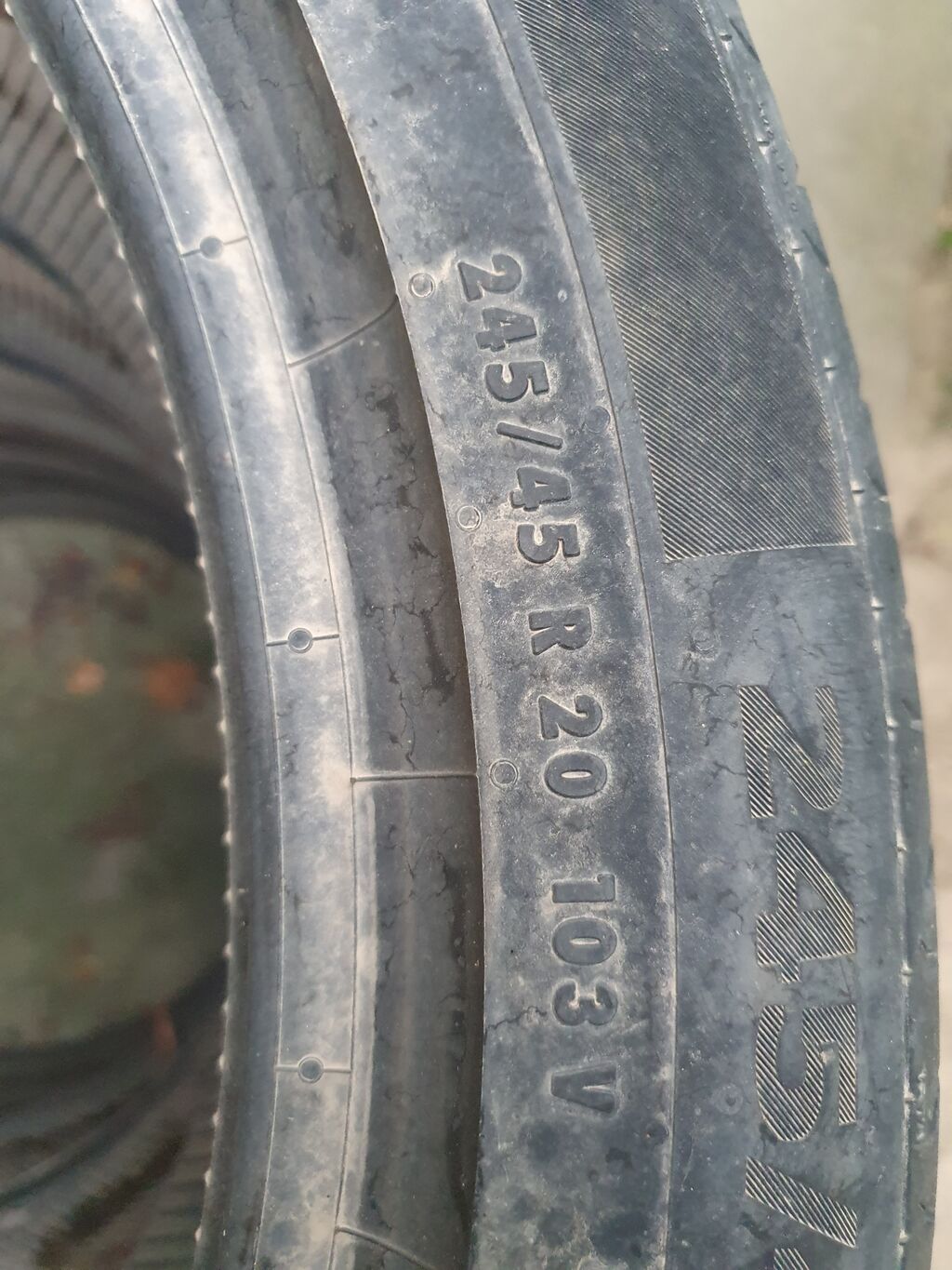 Шины Continental 245/45 R20 летние: фото 2