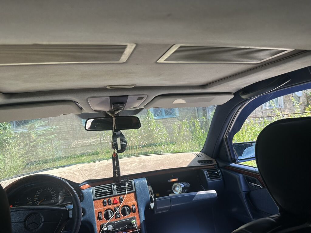 Mercedes-Benz E-Class: 1998 г., 2.2 л, Автомат, Газ, Седан — фото 4