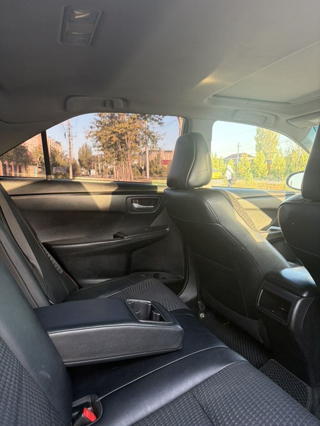 Toyota Camry: 2015 г., 2.5 л, Гибрид, Седан: фото 7