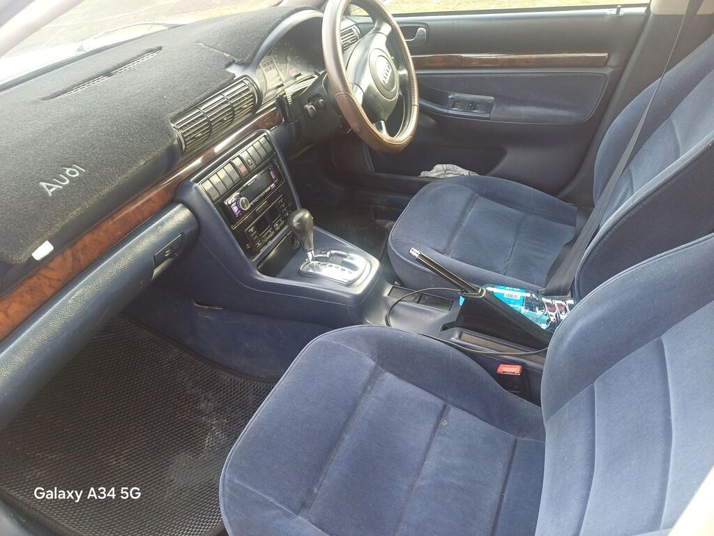 Audi A4: 1996 г., 2.4 л, Автомат, Бензин, Хэтчбэк: фото 6