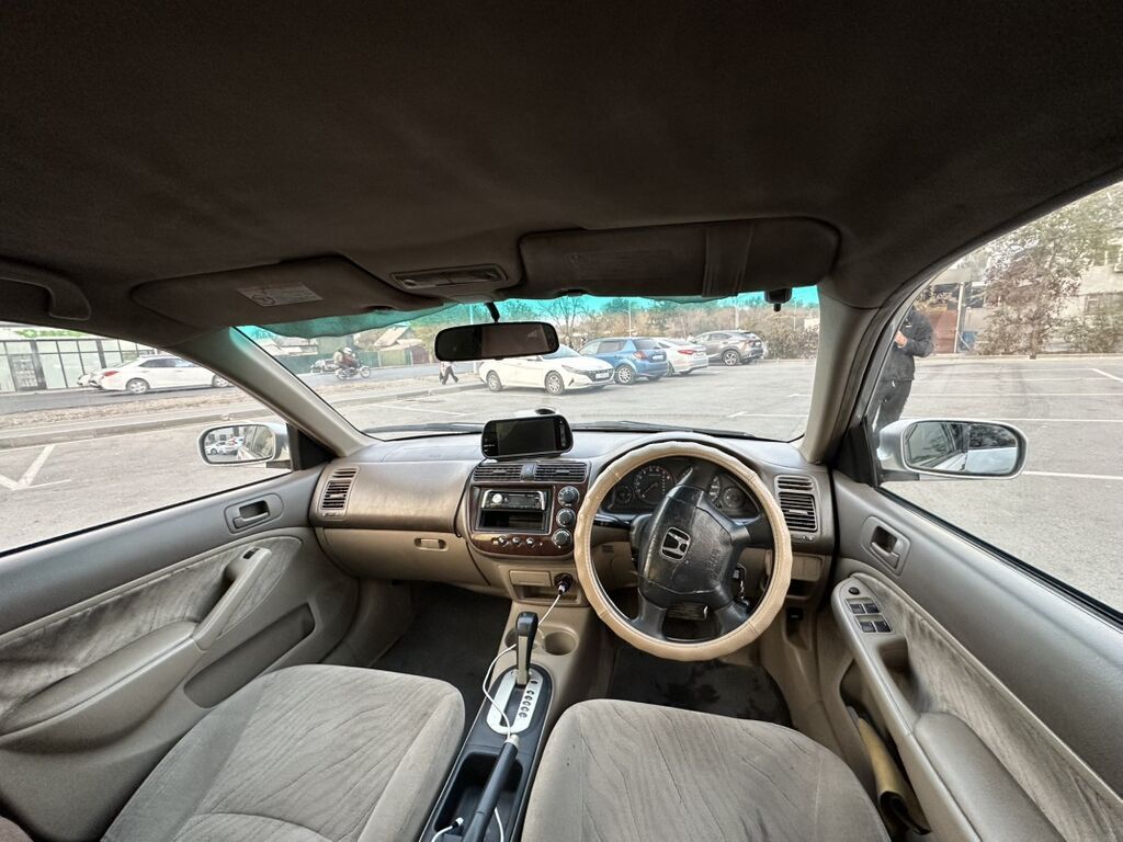Honda Civic: 2002 г., Бензин, Седан: фото 6