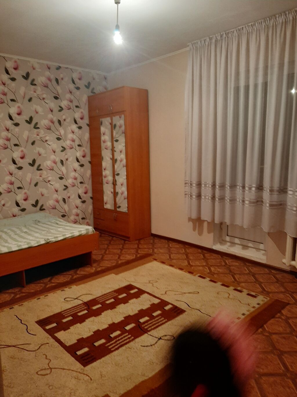 Сдаётся 1 комнатная квартира в районе аламедина 1ауезова, Калинина: фото 1