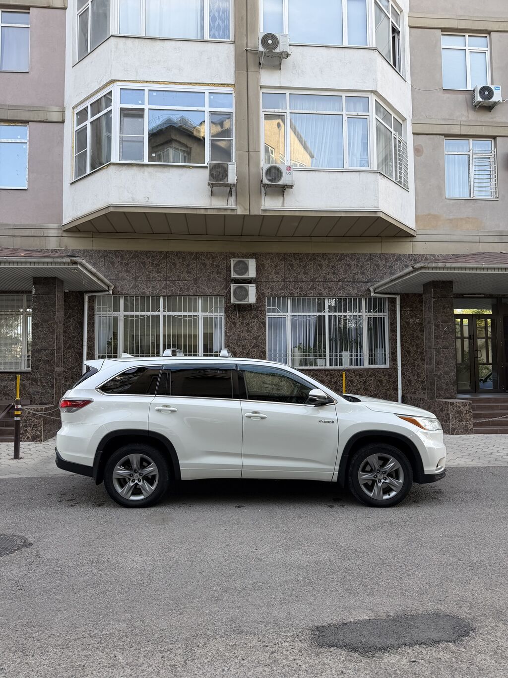 Toyota Highlander: 2014 г., 3.5 л, Вариатор, Гибрид, Кроссовер: фото 4