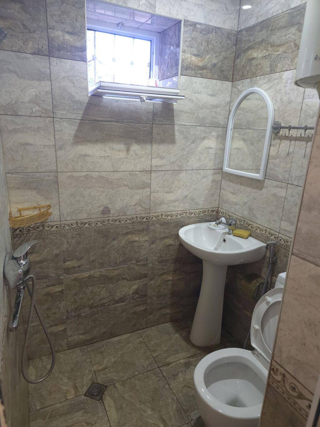 6 otaqlı, 86 kv. m, Kredit yoxdur, Orta təmir