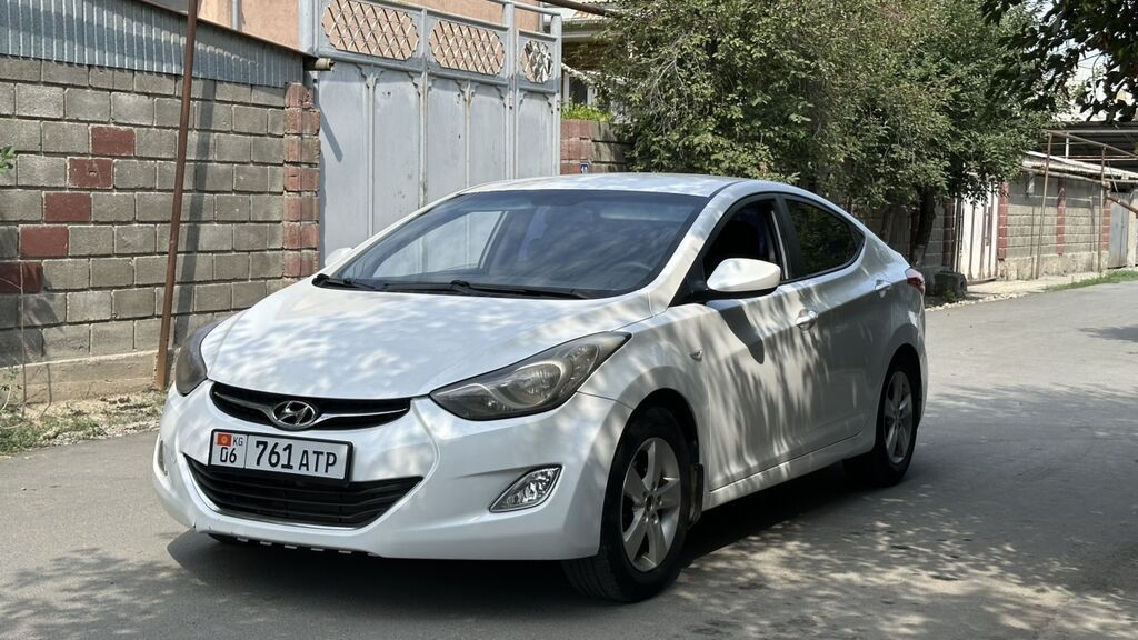 Hyundai Elantra: 2011 г., 1.6 л, Автомат, Бензин, Седан: фото 2