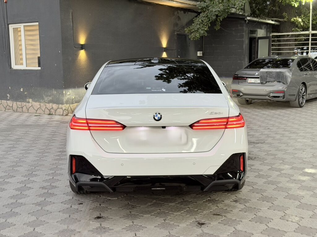 BMW 5 series: 2023 г., 2 л, Автомат, Бензин, Седан: фото 7