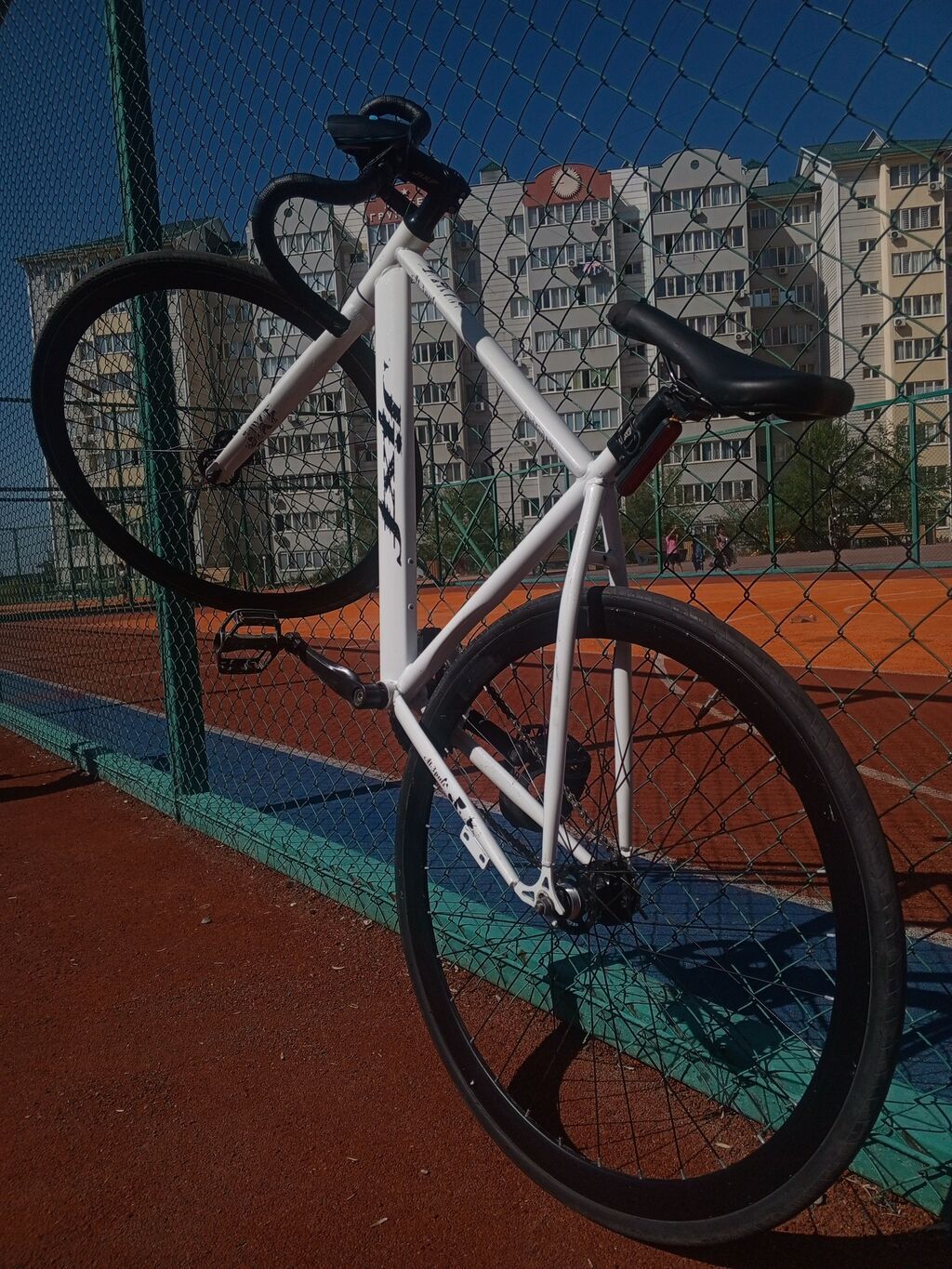 Фикс-байк (single speed) городского типа - Рама: стальная: фото 1