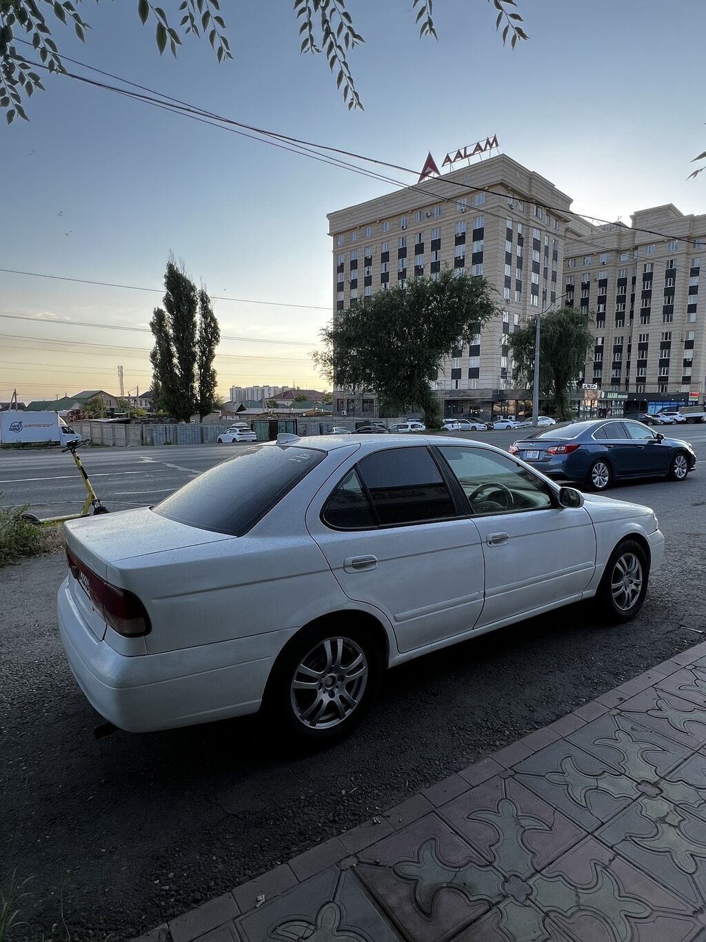 Nissan Sunny: 2001 г., 1.5 л, Автомат, Газ, Седан: фото 4