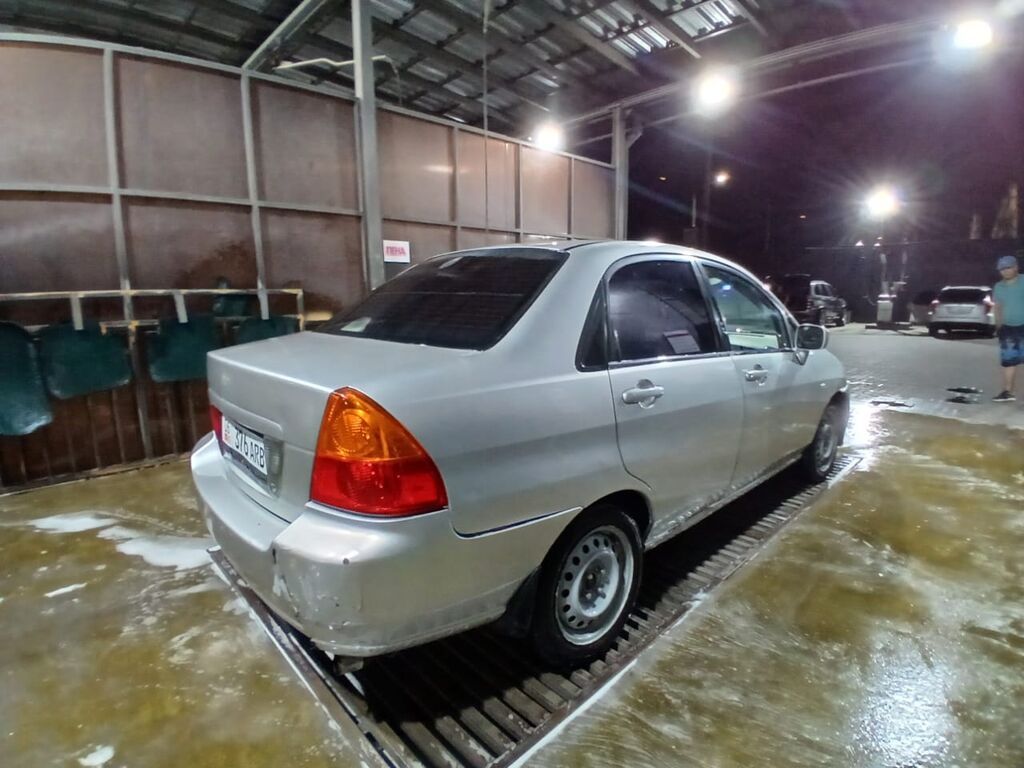 Suzuki Liana: 2003 г., 1.6 л, Бензин, Седан: фото 4