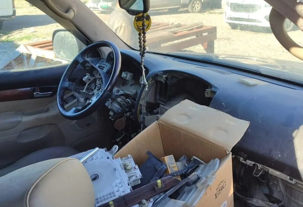Lexus GX: 2005 г., 4.7 л, Автомат, Бензин, Внедорожник: фото 3