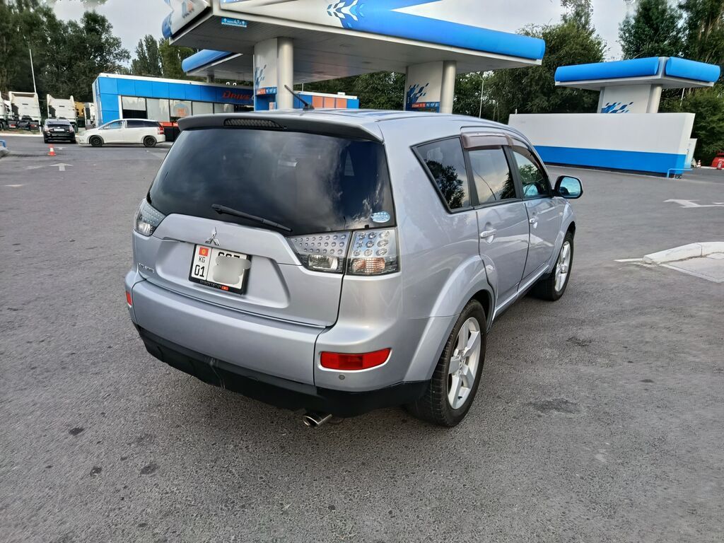 Mitsubishi Outlander: 2006 г., 2.4 л, Автомат, Бензин, Кроссовер: фото 6