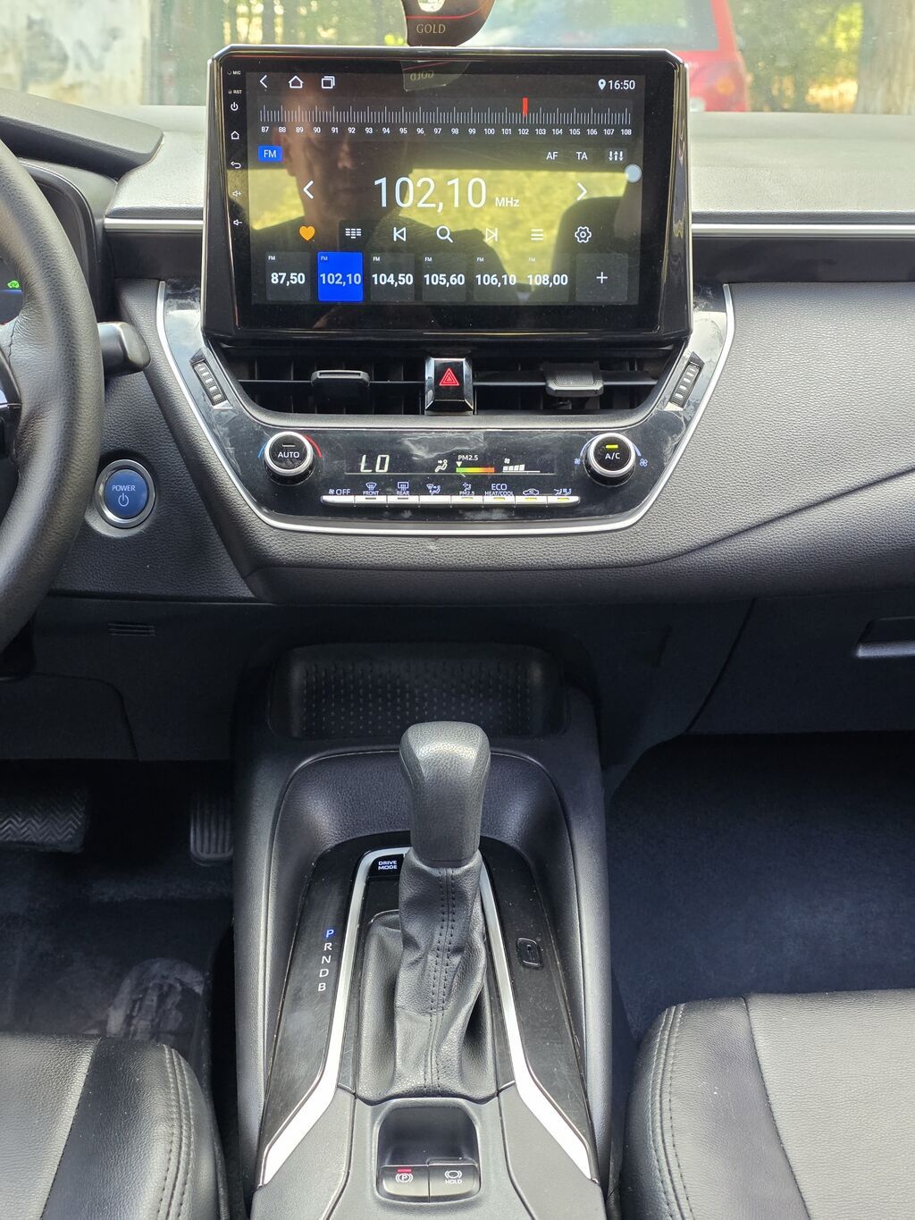 Toyota Corolla: 2020 г., 1.8 л, Автомат, Гибрид, Седан: фото 7
