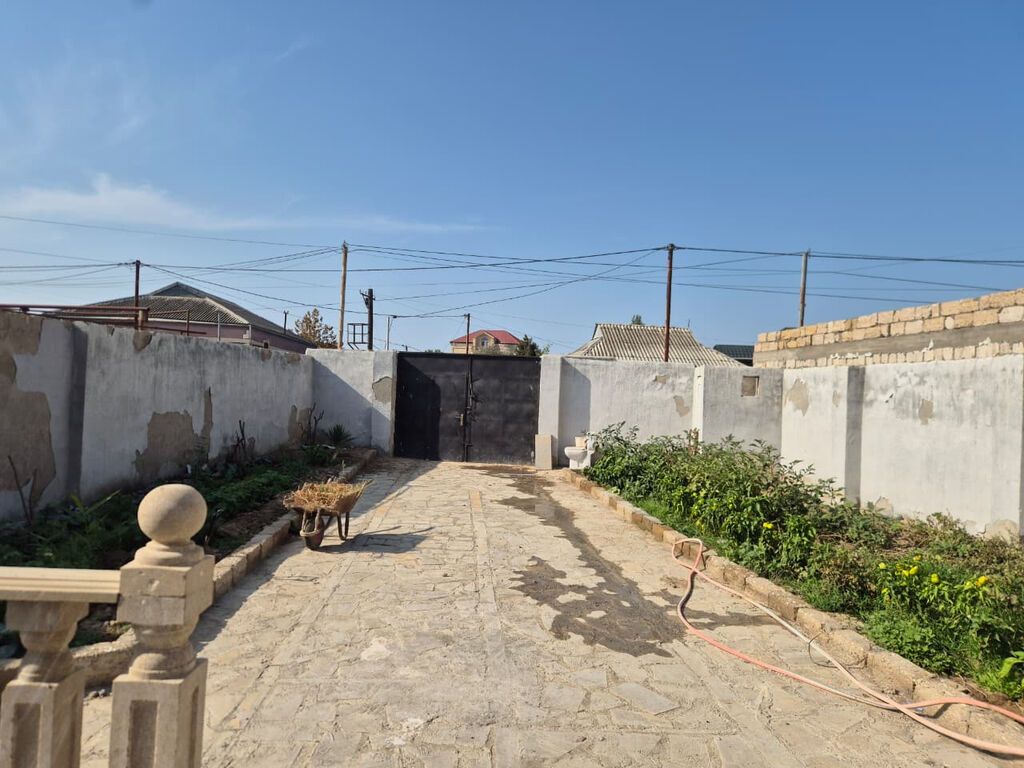 Bülbülə qəs. 4 otaqlı, 160 kv. m, Yeni təmirli