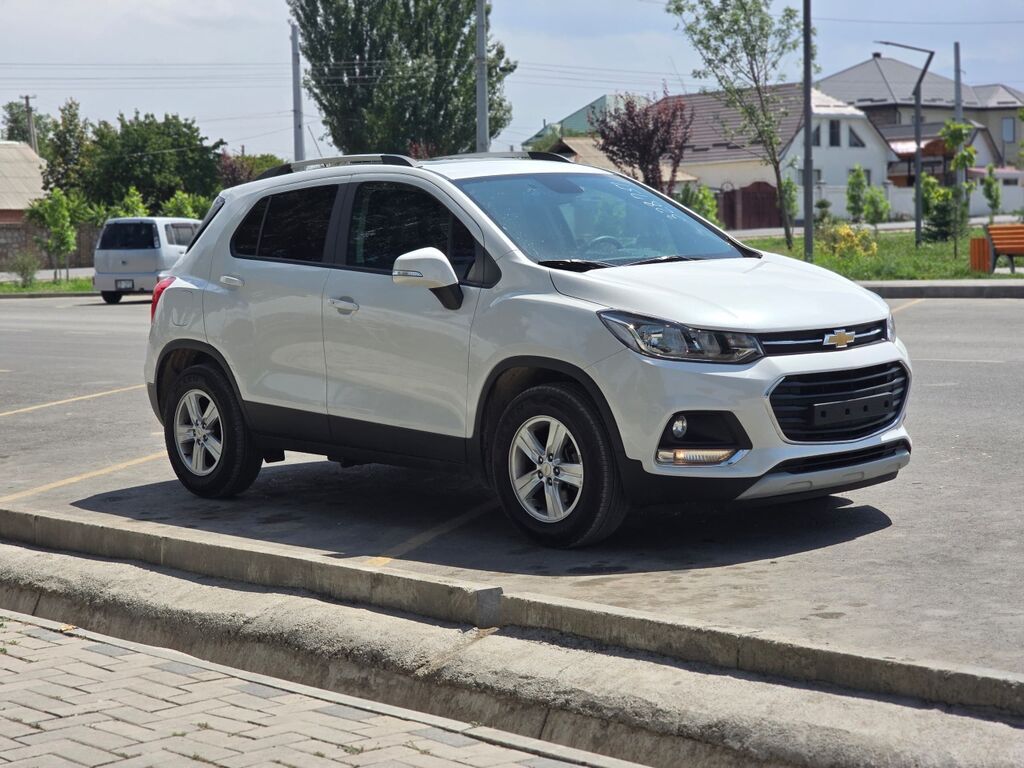 Chevrolet Trax: 2020 г., 1.4 л, Автомат, Бензин, Внедорожник: фото 2