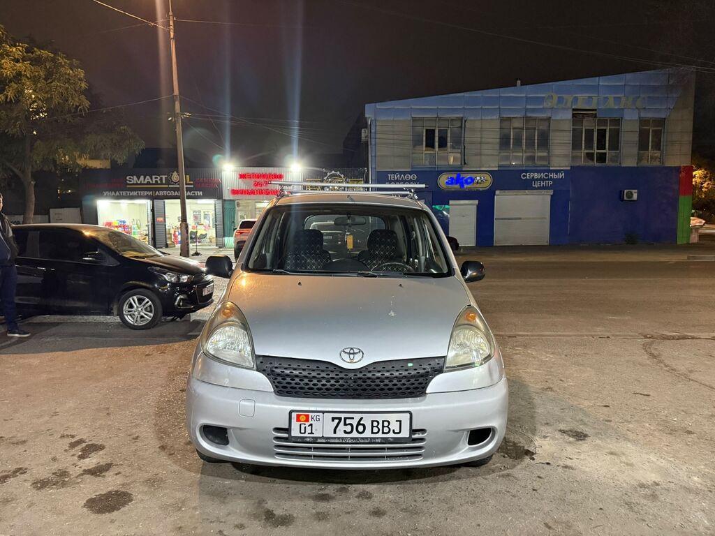 Toyota Yaris Verso: 2000 г., 1.3 л, Механика, Бензин, Минивэн: фото 2
