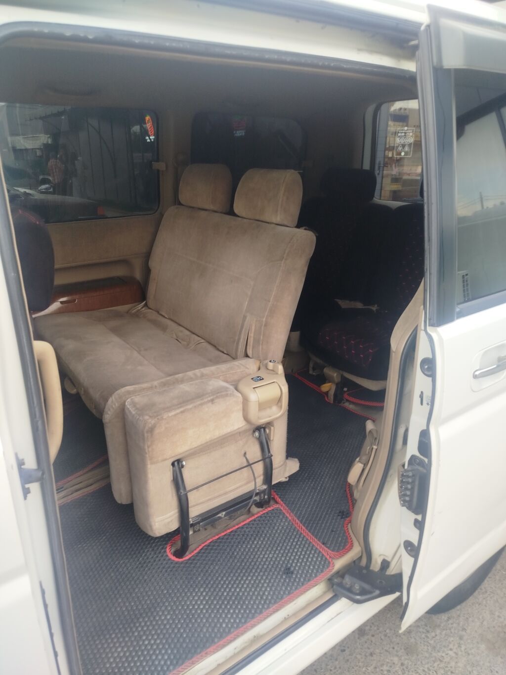 Honda Stepwgn: 2005 г., 2 л, Автомат, Бензин, Минивэн: фото 7