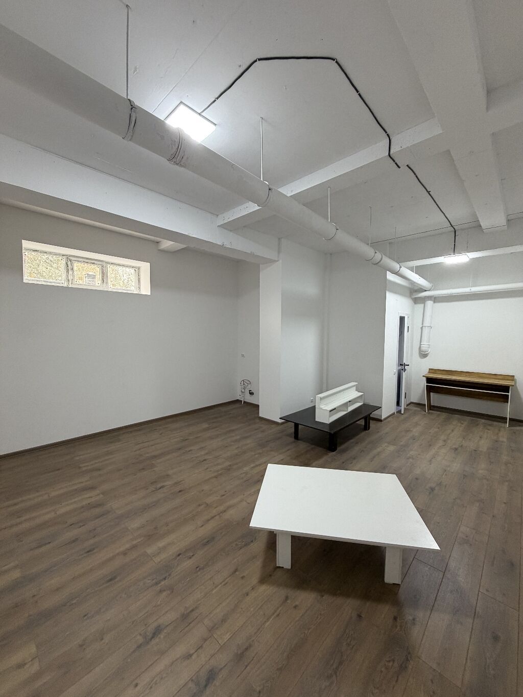 2 комнаты, 55 м², Аламедин-1 мкр Элитка, Цокольный этаж этаж, Свежий ремонт